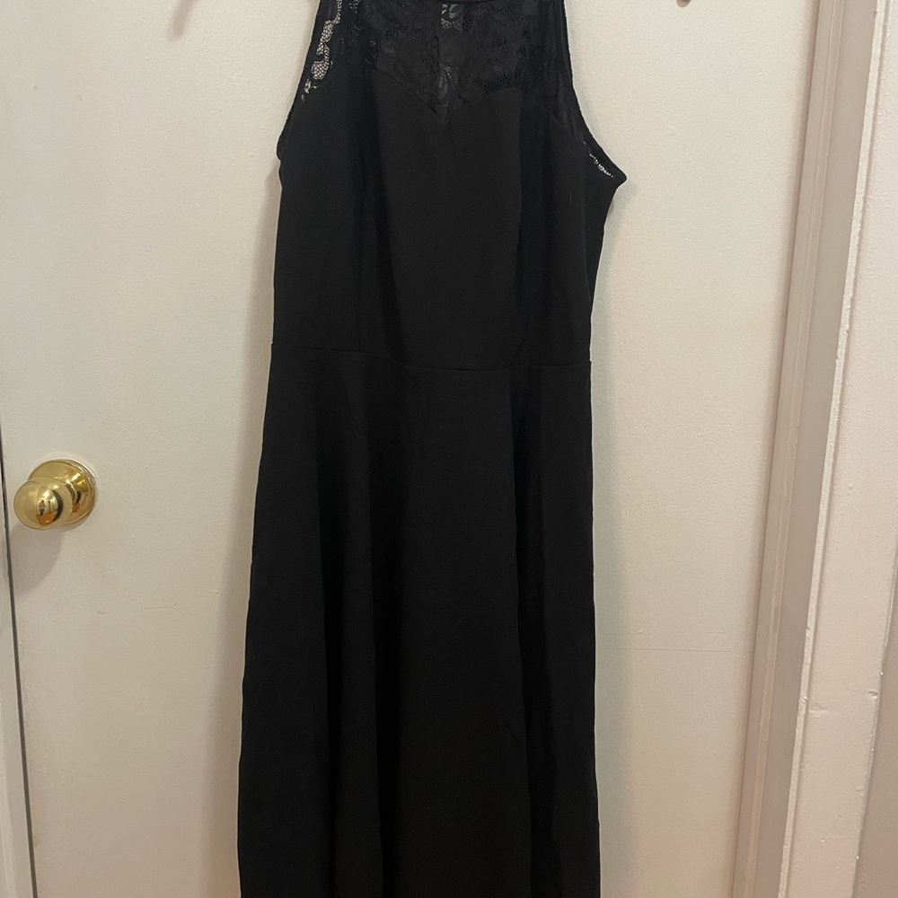 Classic Black Lace-Yoke Sleeveless Dress